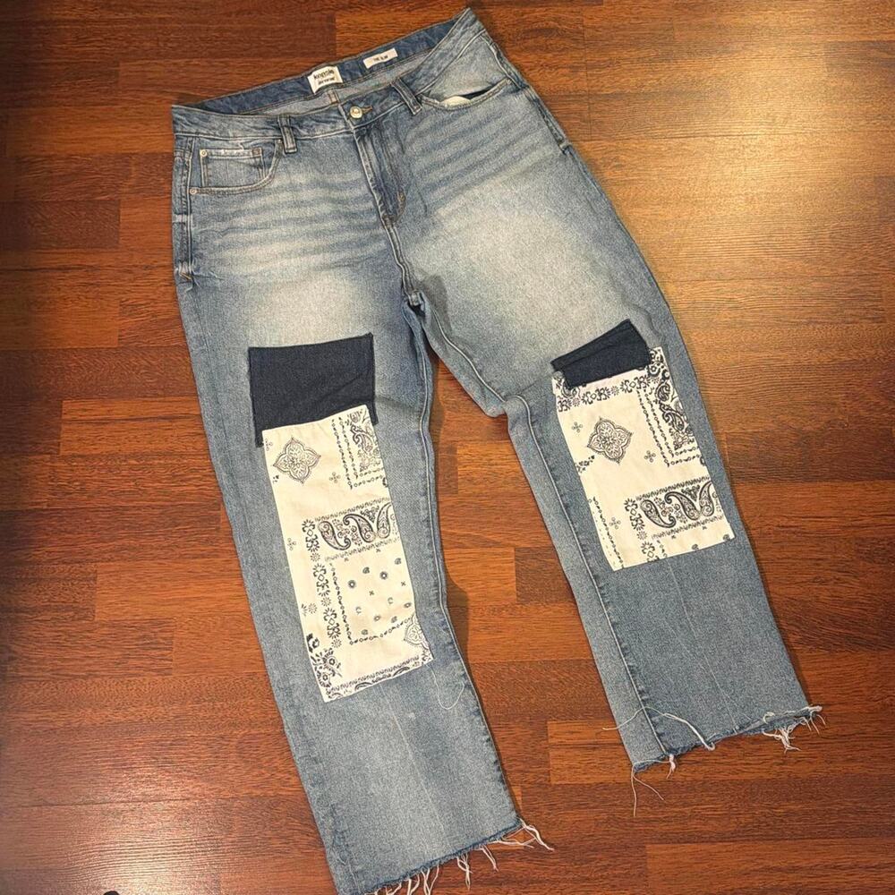 Baggy blue jeans with white